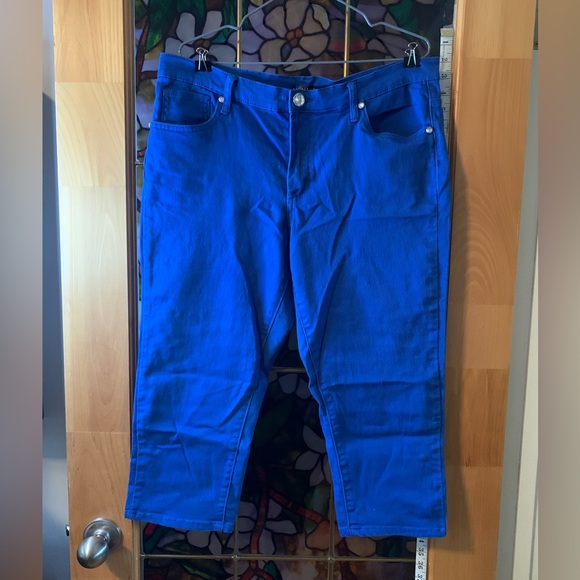 VENUS size 16 blue Capri jeans. Womens. - Picture 1 of 3
